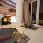 Schickes Studioapartment Mit Balkon Apartament