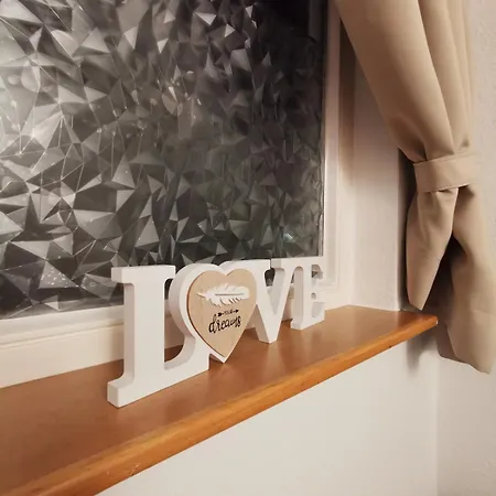 Schickes Studioapartment Mit Balkon * سيغن