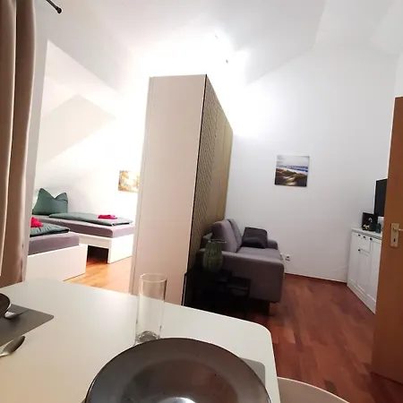 شقة Schickes Studioapartment Mit Balkon