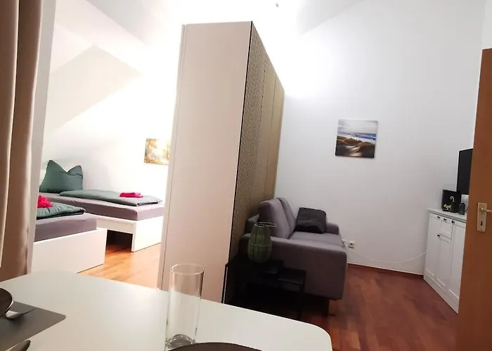 Lägenhet Schickes Studioapartment Mit Balkon